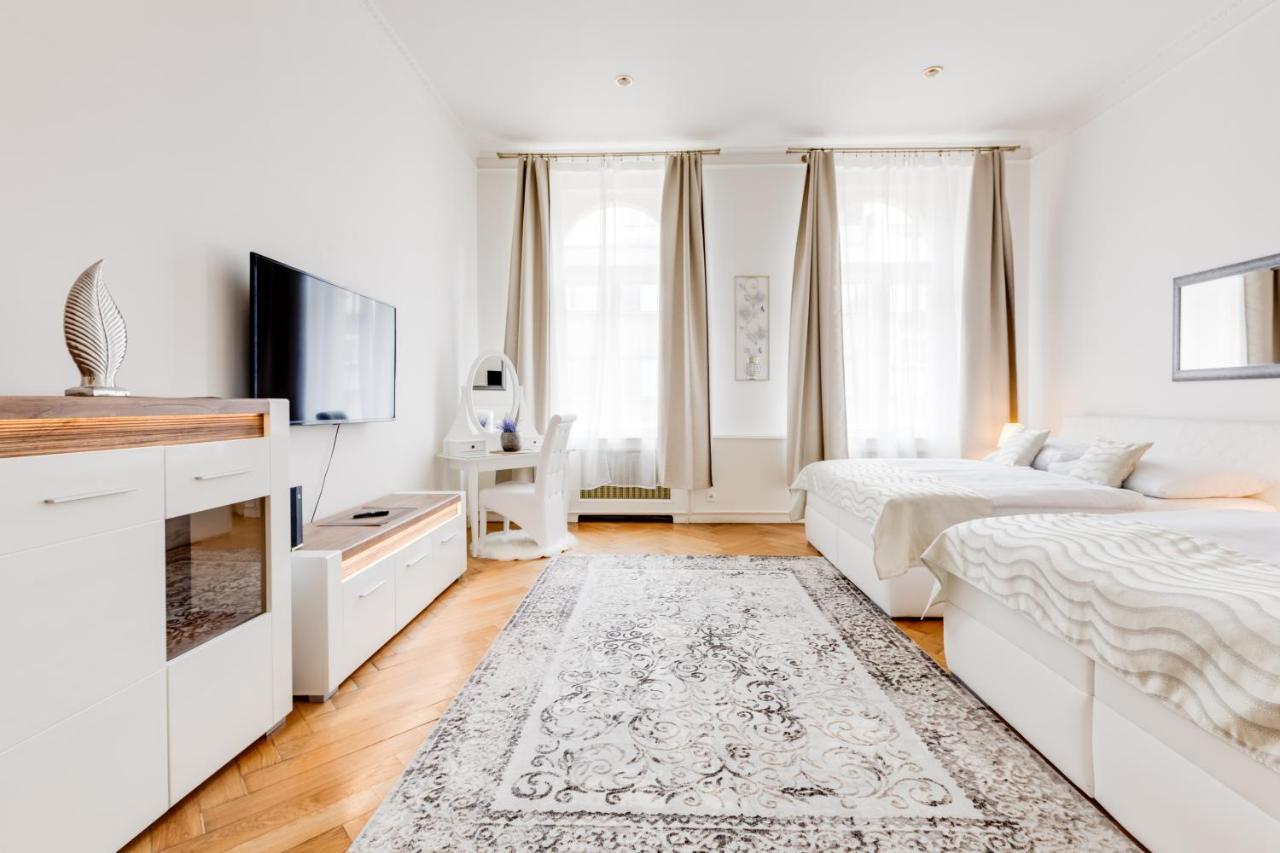 Wenceslass Square Royal Residence Apartments ปราก ภายนอก รูปภาพ