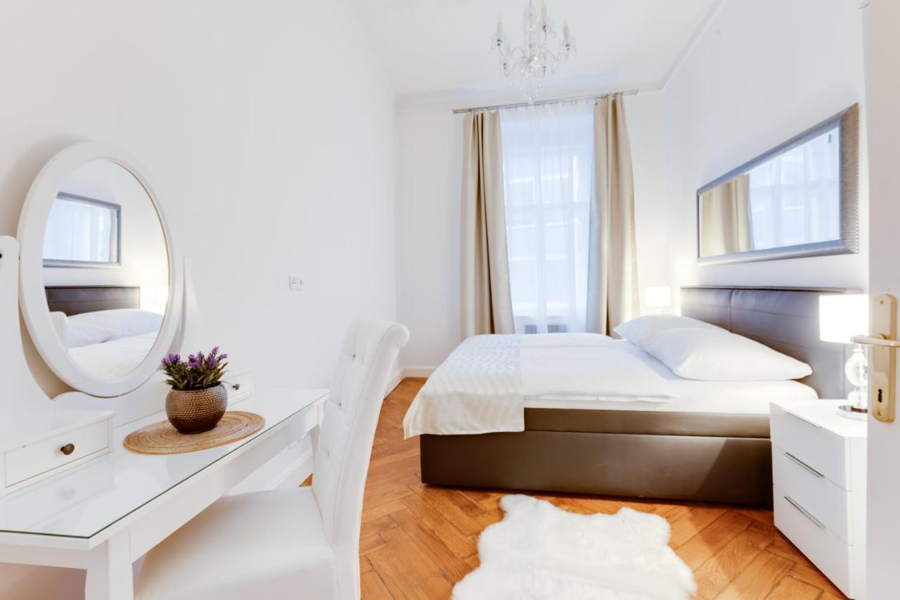 Wenceslass Square Royal Residence Apartments ปราก ภายนอก รูปภาพ