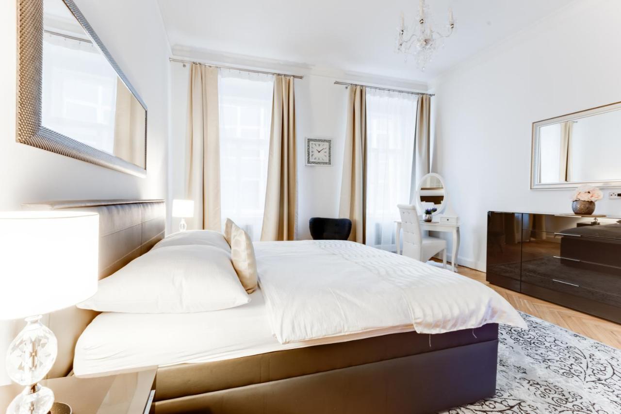 Wenceslass Square Royal Residence Apartments ปราก ภายนอก รูปภาพ